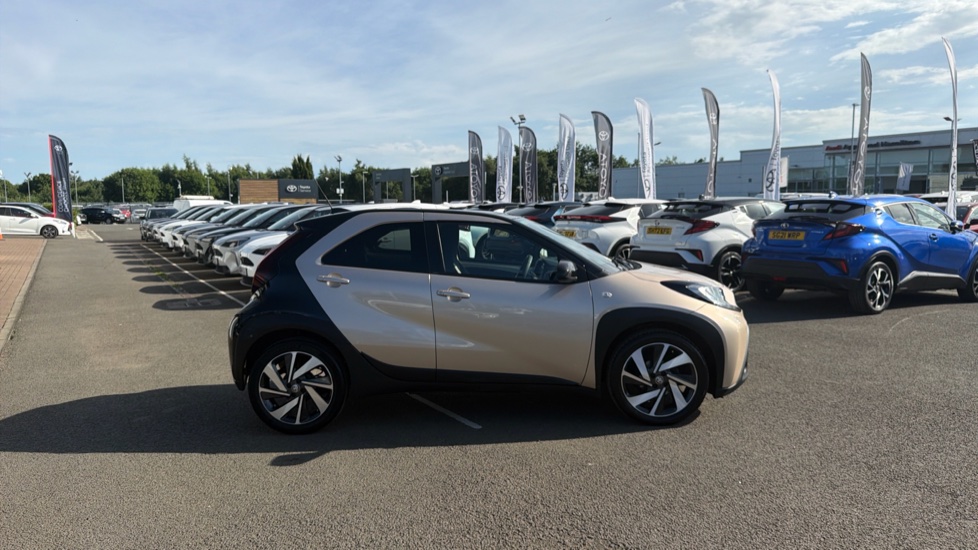 Toyota Aygo X 1.0 VVT-i Edge 5dr Petrol Hatchback - Image 23
