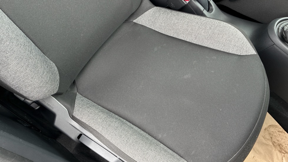 Toyota Aygo X 1.0 VVT-i Pure 5dr Petrol Hatchback - Image 17