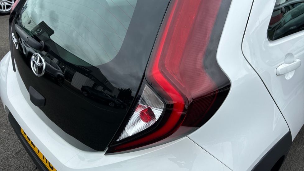 Toyota Aygo X 1.0 VVT-i Pure 5dr Petrol Hatchback - Image 21