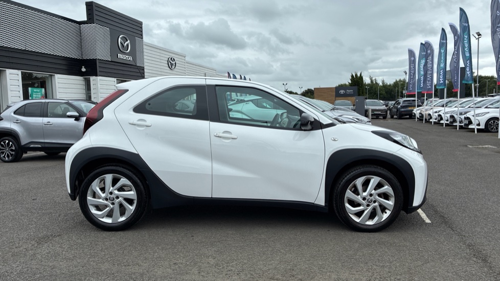 Toyota Aygo X 1.0 VVT-i Pure 5dr Petrol Hatchback - Image 23