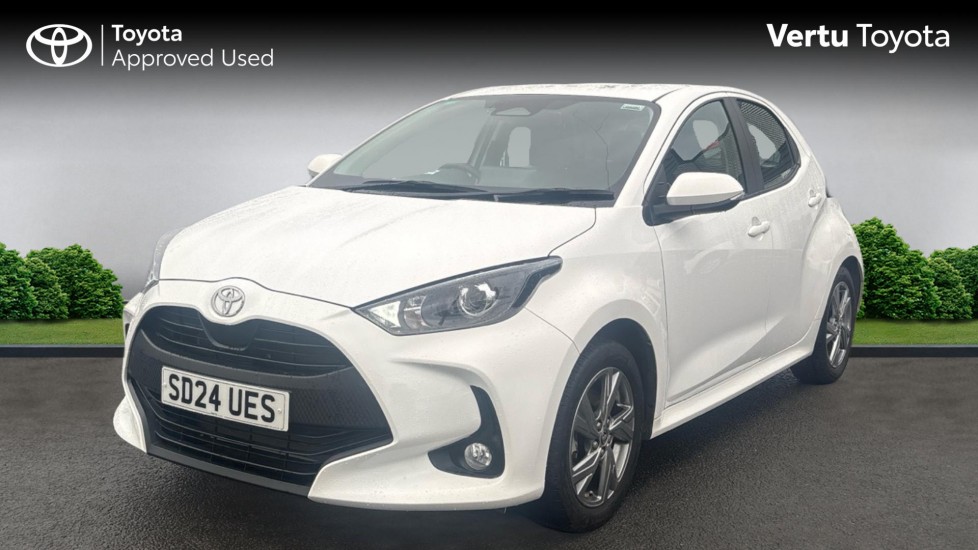 Toyota Yaris 1.5 Hybrid Icon 5dr CVT Hybrid Hatchback - Image 3