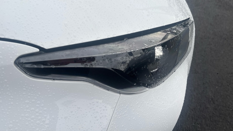 Toyota Yaris 1.5 Hybrid Icon 5dr CVT Hybrid Hatchback - Image 20