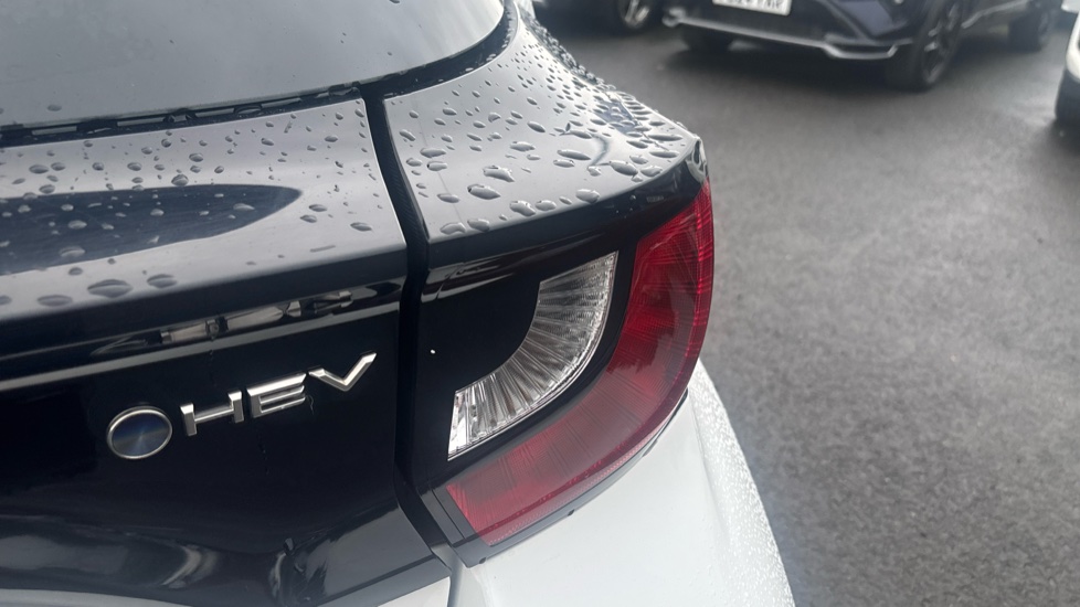 Toyota Yaris 1.5 Hybrid Icon 5dr CVT Hybrid Hatchback - Image 21