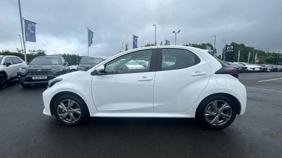 Toyota Yaris 1.5 Hybrid Icon 5dr CVT Hybrid Hatchback - Image 24