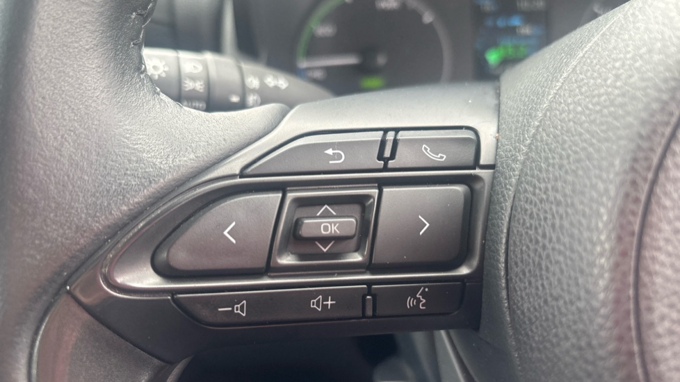 Toyota Yaris 1.5 Hybrid Icon 5dr CVT Hybrid Hatchback - Image 33