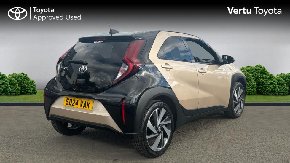 Toyota Aygo X 1.0 VVT-i Edge 5dr Auto Petrol Hatchback - Image 2