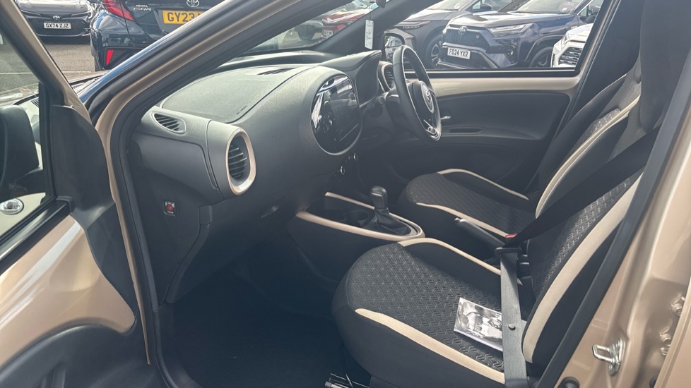 Toyota Aygo X 1.0 VVT-i Edge 5dr Auto Petrol Hatchback - Image 5
