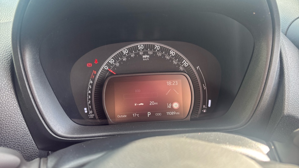 Toyota Aygo X 1.0 VVT-i Edge 5dr Auto Petrol Hatchback - Image 11