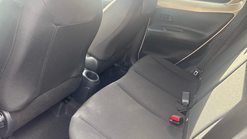Toyota Aygo X 1.0 VVT-i Edge 5dr Auto Petrol Hatchback - Image 15