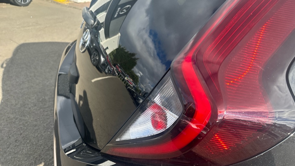 Toyota Aygo X 1.0 VVT-i Edge 5dr Auto Petrol Hatchback - Image 21