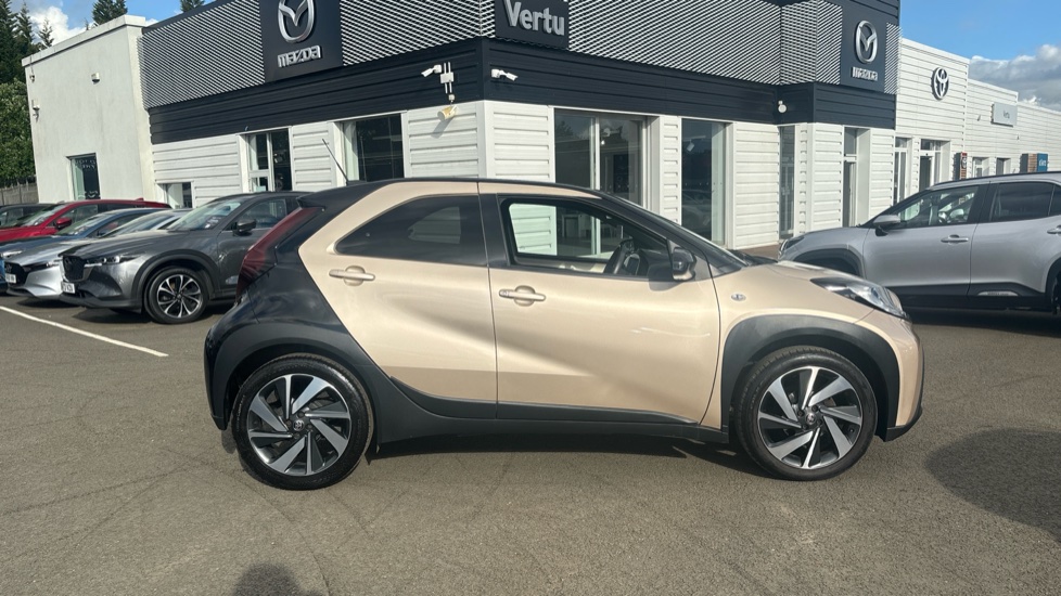 Toyota Aygo X 1.0 VVT-i Edge 5dr Auto Petrol Hatchback - Image 23