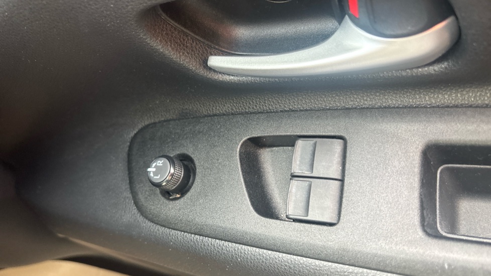 Toyota Aygo X 1.0 VVT-i Edge 5dr Auto Petrol Hatchback - Image 39