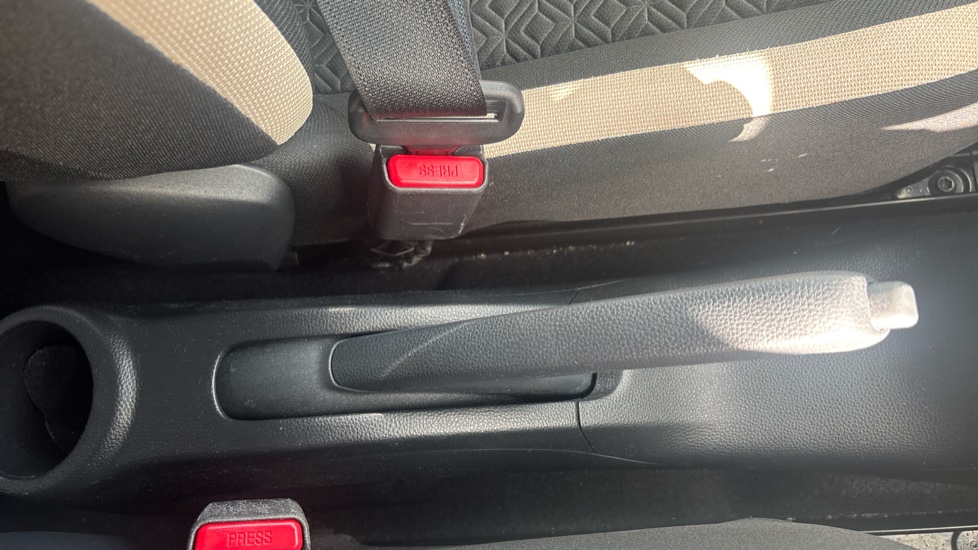 Toyota Aygo X 1.0 VVT-i Edge 5dr Auto Petrol Hatchback - Image 44