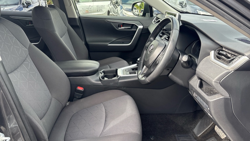 Toyota RAV4 2.5 VVT-i Hybrid Design 5dr CVT 2WD Hybrid Estate - Image 12