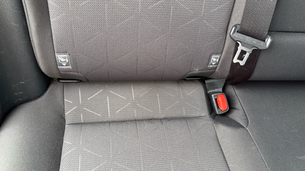 Toyota RAV4 2.5 VVT-i Hybrid Design 5dr CVT 2WD Hybrid Estate - Image 14