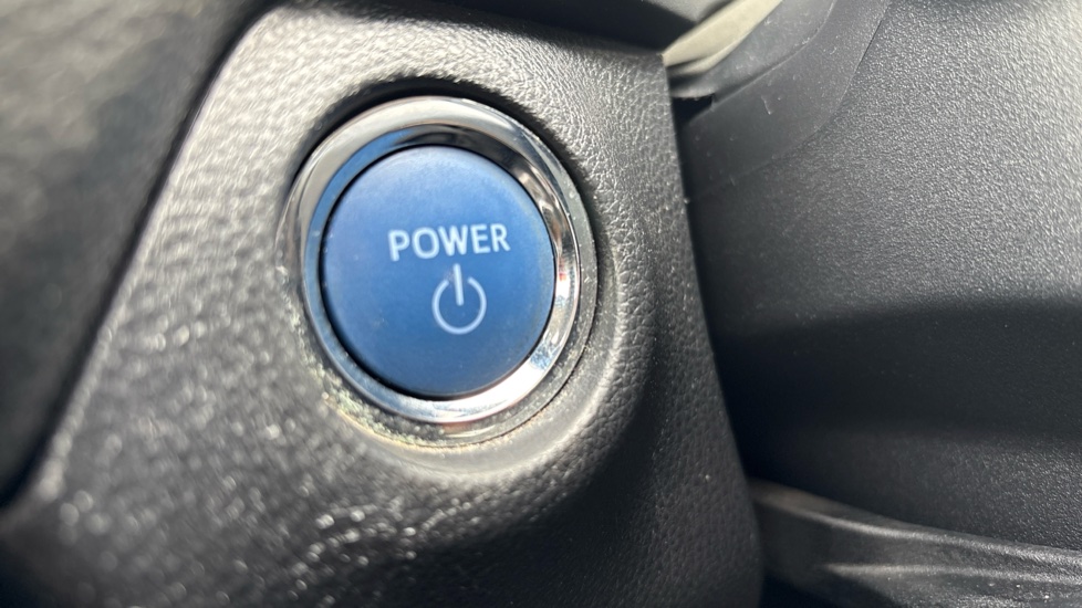 Toyota RAV4 2.5 VVT-i Hybrid Design 5dr CVT 2WD Hybrid Estate - Image 16