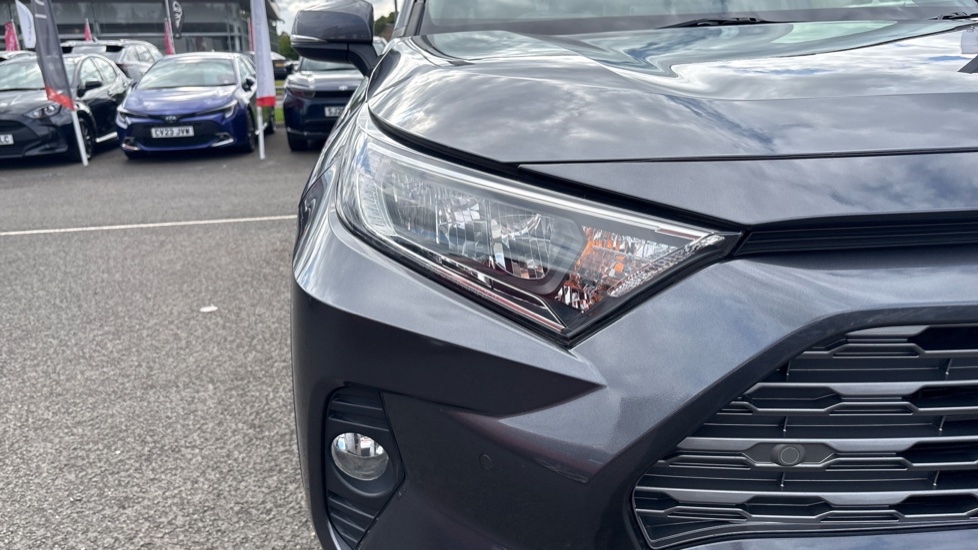 Toyota RAV4 2.5 VVT-i Hybrid Design 5dr CVT 2WD Hybrid Estate - Image 20