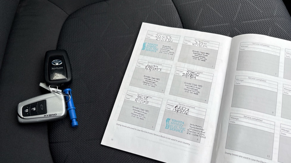 Toyota RAV4 2.5 VVT-i Hybrid Design 5dr CVT 2WD Hybrid Estate - Image 27