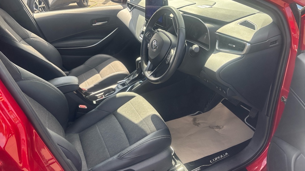 Toyota Corolla 1.8 Hybrid Design 5dr CVT Hybrid Estate - Image 12