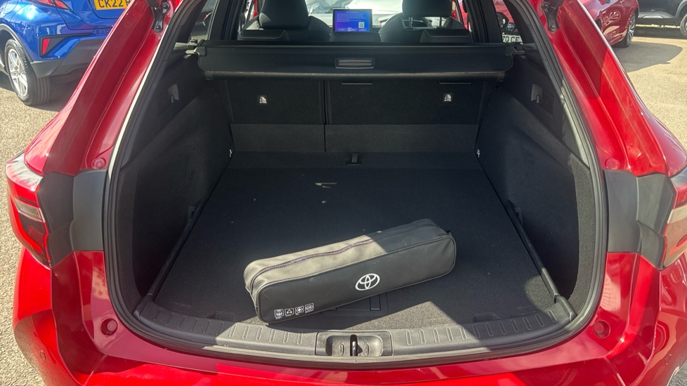 Toyota Corolla 1.8 Hybrid Design 5dr CVT Hybrid Estate - Image 13