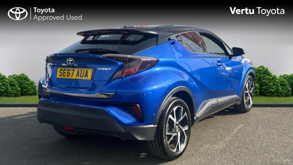 Toyota C-HR 1.8 Hybrid Dynamic 5dr CVT Hybrid Hatchback - Image 2