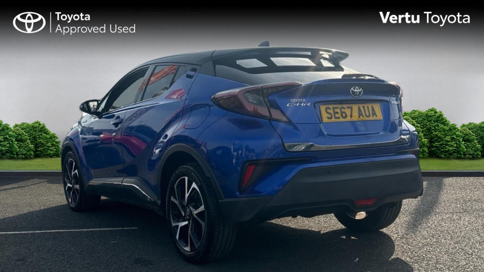 Toyota C-HR 1.8 Hybrid Dynamic 5dr CVT Hybrid Hatchback - Image 4