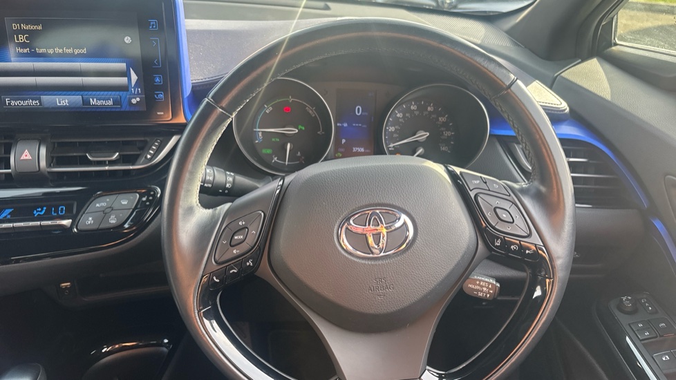 Toyota C-HR 1.8 Hybrid Dynamic 5dr CVT Hybrid Hatchback - Image 10