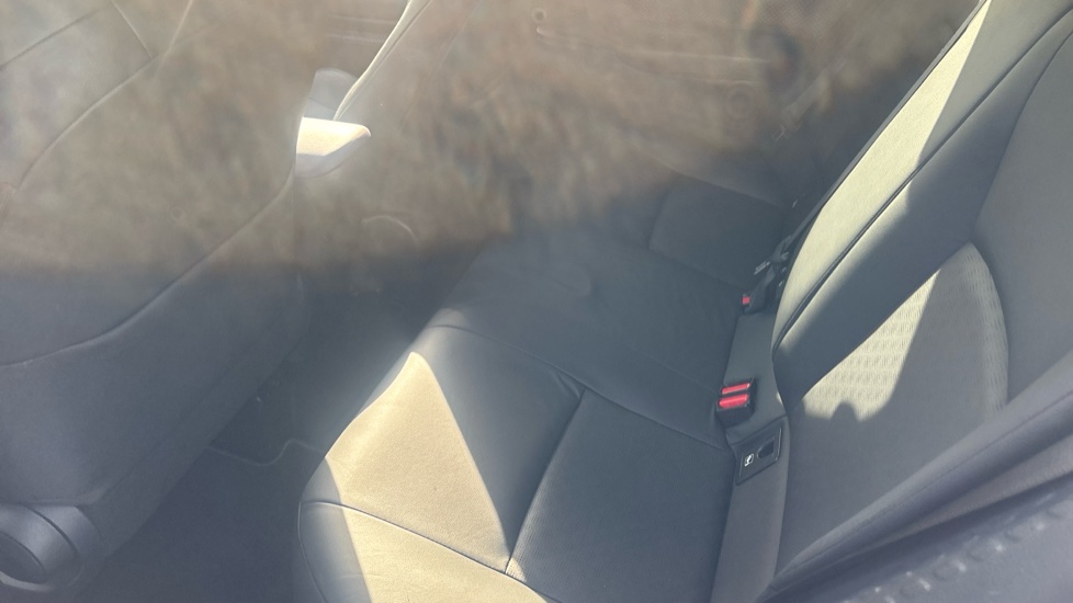Toyota C-HR 1.8 Hybrid Dynamic 5dr CVT Hybrid Hatchback - Image 15