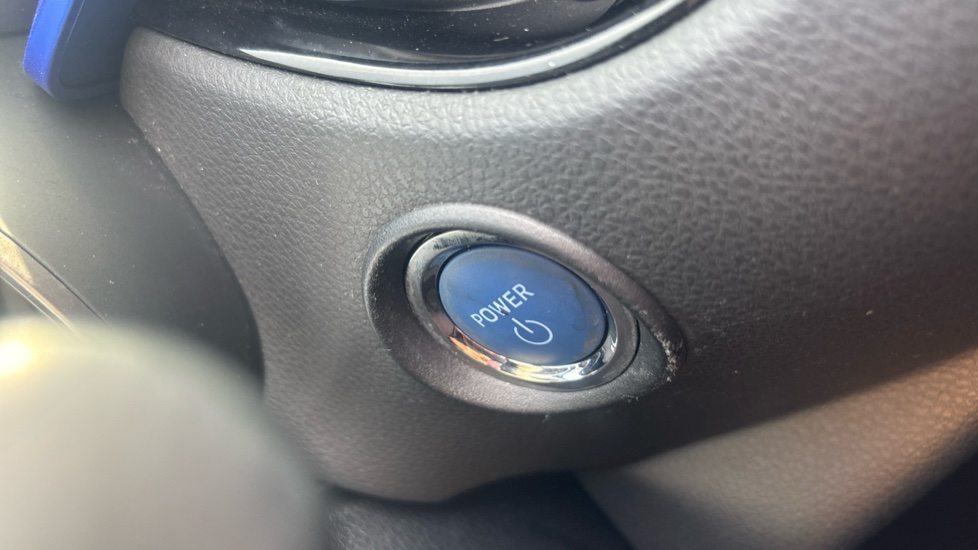 Toyota C-HR 1.8 Hybrid Dynamic 5dr CVT Hybrid Hatchback - Image 16