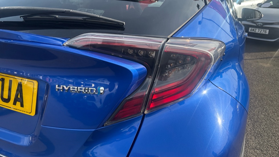 Toyota C-HR 1.8 Hybrid Dynamic 5dr CVT Hybrid Hatchback - Image 21