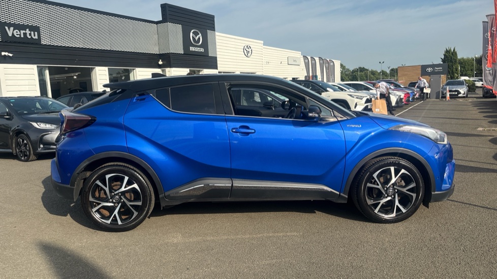 Toyota C-HR 1.8 Hybrid Dynamic 5dr CVT Hybrid Hatchback - Image 23