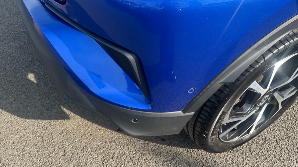Toyota C-HR 1.8 Hybrid Dynamic 5dr CVT Hybrid Hatchback - Image 33