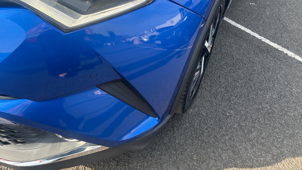 Toyota C-HR 1.8 Hybrid Dynamic 5dr CVT Hybrid Hatchback - Image 35