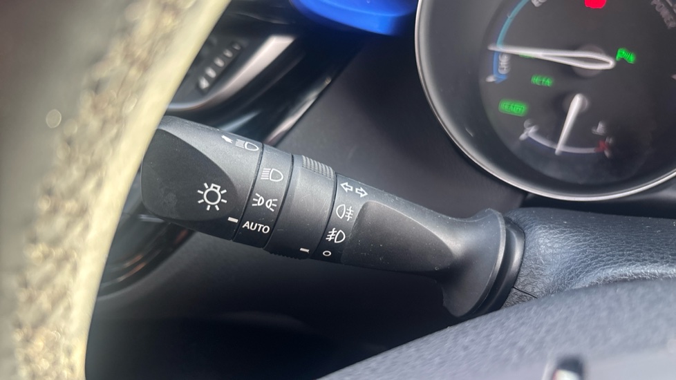 Toyota C-HR 1.8 Hybrid Dynamic 5dr CVT Hybrid Hatchback - Image 40