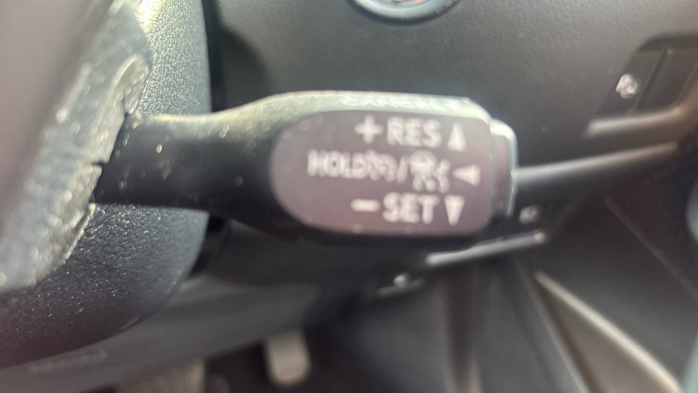 Toyota C-HR 1.8 Hybrid Dynamic 5dr CVT Hybrid Hatchback - Image 44
