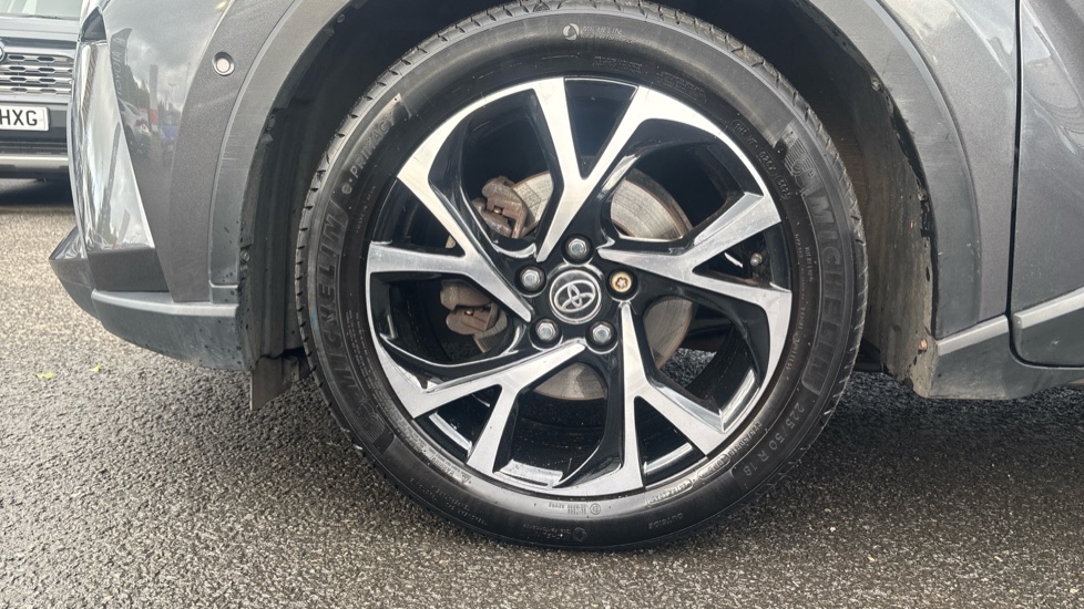 Toyota C-HR 2.0 Hybrid Design 5dr CVT Hybrid Hatchback - Image 29