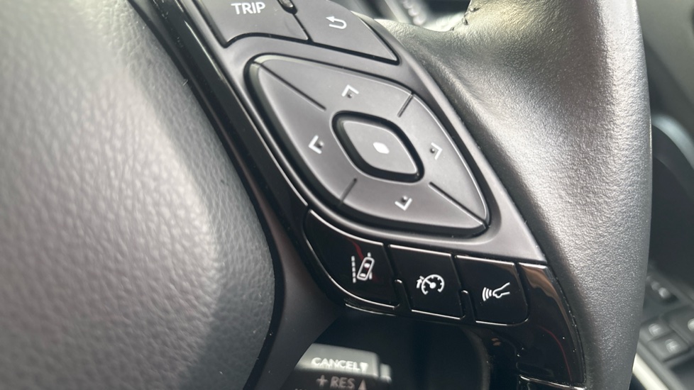 Toyota C-HR 2.0 Hybrid Design 5dr CVT Hybrid Hatchback - Image 35
