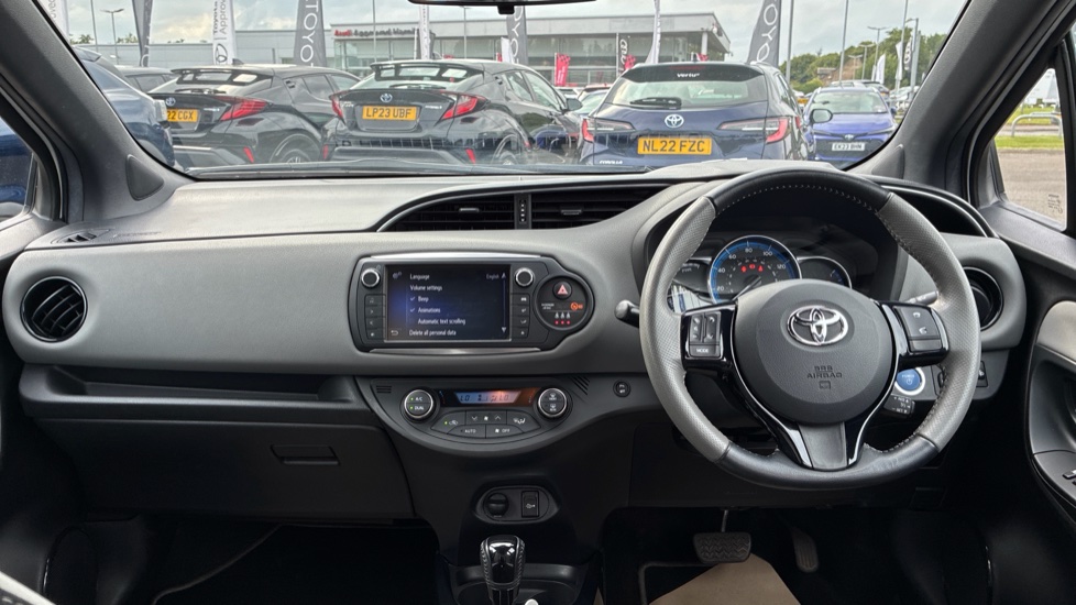 Toyota Yaris 1.5 Hybrid Design 5dr CVT Hybrid Hatchback - Image 6