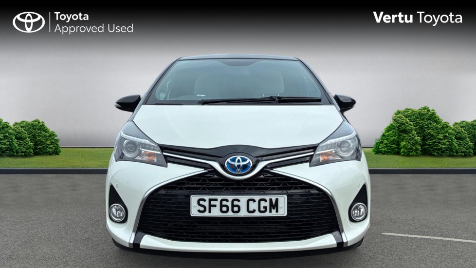 Toyota Yaris 1.5 Hybrid Design 5dr CVT Hybrid Hatchback - Image 22