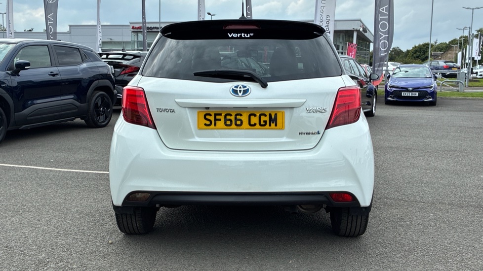 Toyota Yaris 1.5 Hybrid Design 5dr CVT Hybrid Hatchback - Image 26