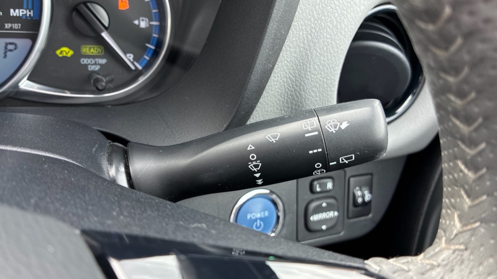 Toyota Yaris 1.5 Hybrid Design 5dr CVT Hybrid Hatchback - Image 35