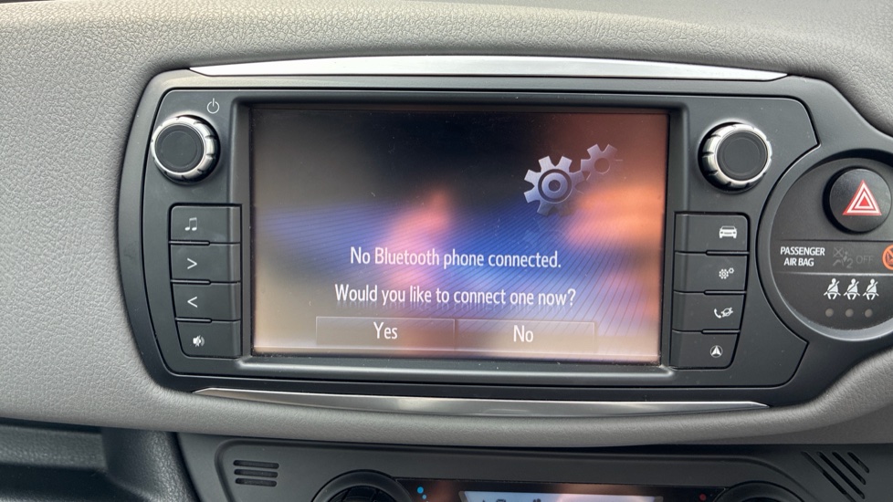 Toyota Yaris 1.5 Hybrid Design 5dr CVT Hybrid Hatchback - Image 42