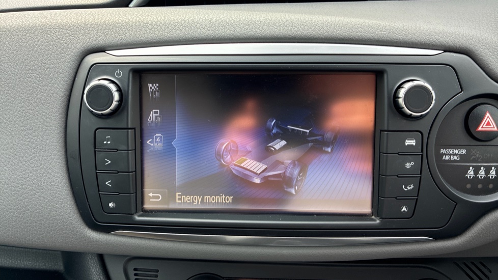 Toyota Yaris 1.5 Hybrid Design 5dr CVT Hybrid Hatchback - Image 43