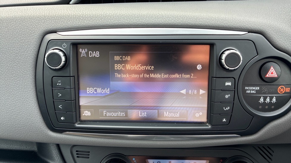 Toyota Yaris 1.5 Hybrid Design 5dr CVT Hybrid Hatchback - Image 45