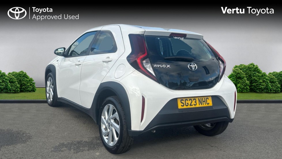 Toyota Aygo X 1.0 VVT-i Pure 5dr Petrol Hatchback - Image 4