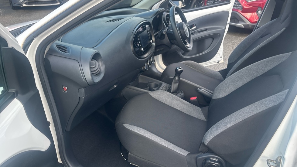 Toyota Aygo X 1.0 VVT-i Pure 5dr Petrol Hatchback - Image 5