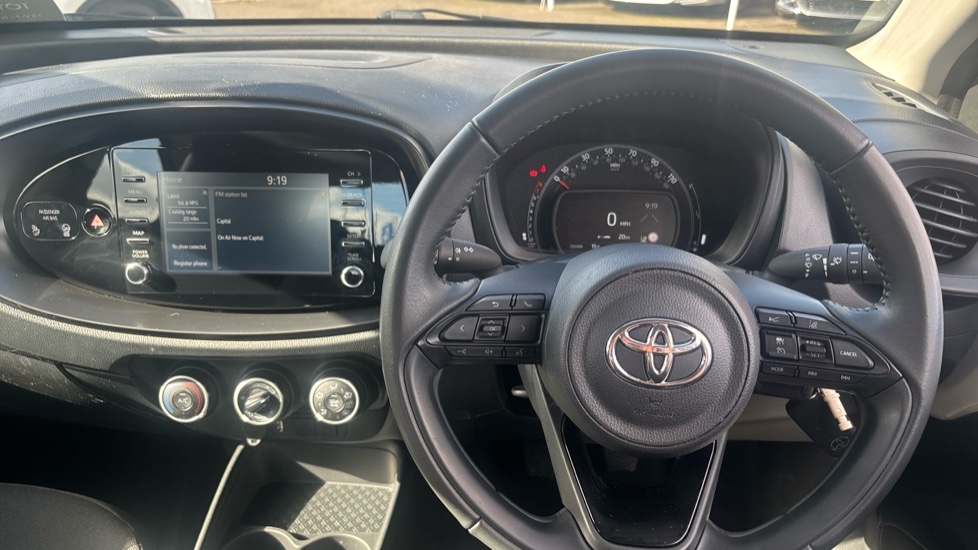 Toyota Aygo X 1.0 VVT-i Pure 5dr Petrol Hatchback - Image 7