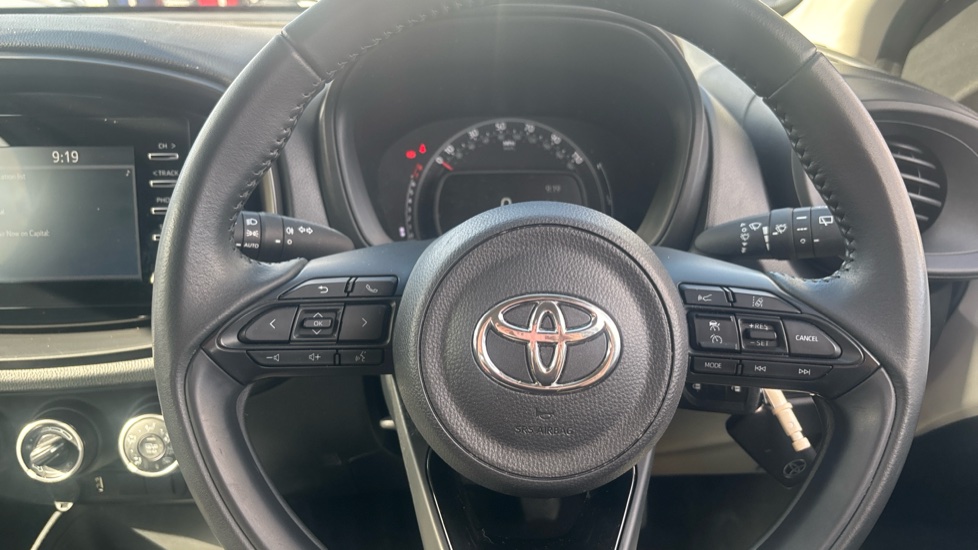 Toyota Aygo X 1.0 VVT-i Pure 5dr Petrol Hatchback - Image 10