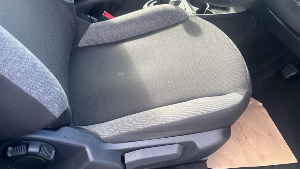Toyota Aygo X 1.0 VVT-i Pure 5dr Petrol Hatchback - Image 17