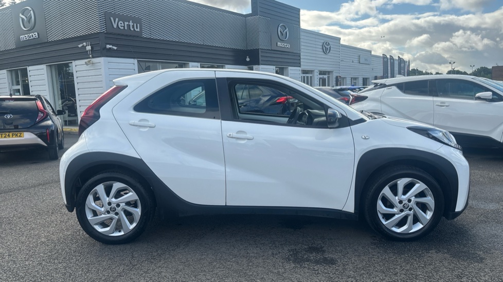 Toyota Aygo X 1.0 VVT-i Pure 5dr Petrol Hatchback - Image 23